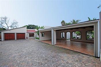 354 On York Avenue Hotel Randburg ภายนอก รูปภาพ
